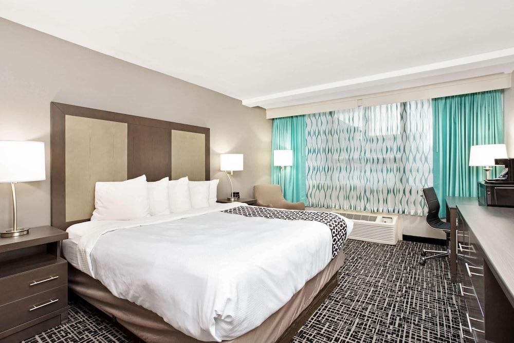 La Quinta Inn & Suites By Wyndham Indianapolis Downtown Eksteriør billede
