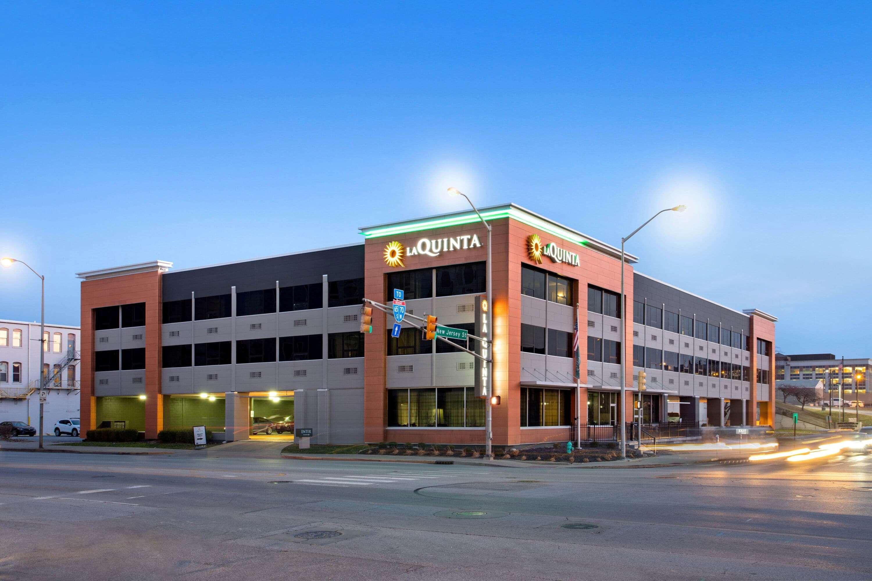 La Quinta Inn & Suites By Wyndham Indianapolis Downtown Eksteriør billede